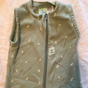 Ergopouch Sleep sack 1.0 TOG size 3-12 months sage green with flowers
